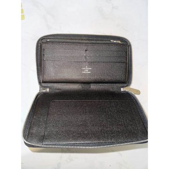 Louis Vuitton Damier Graphite Long Wallet - Excellent Condition with Dustbag - Picture 5 of 5